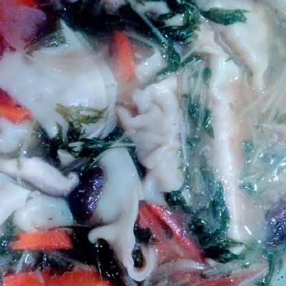 冷蔵庫の野菜で王将水餃子スープにしました。袋にはスープの表示がなくて味付けとても参考になりました♪ありがとうございます